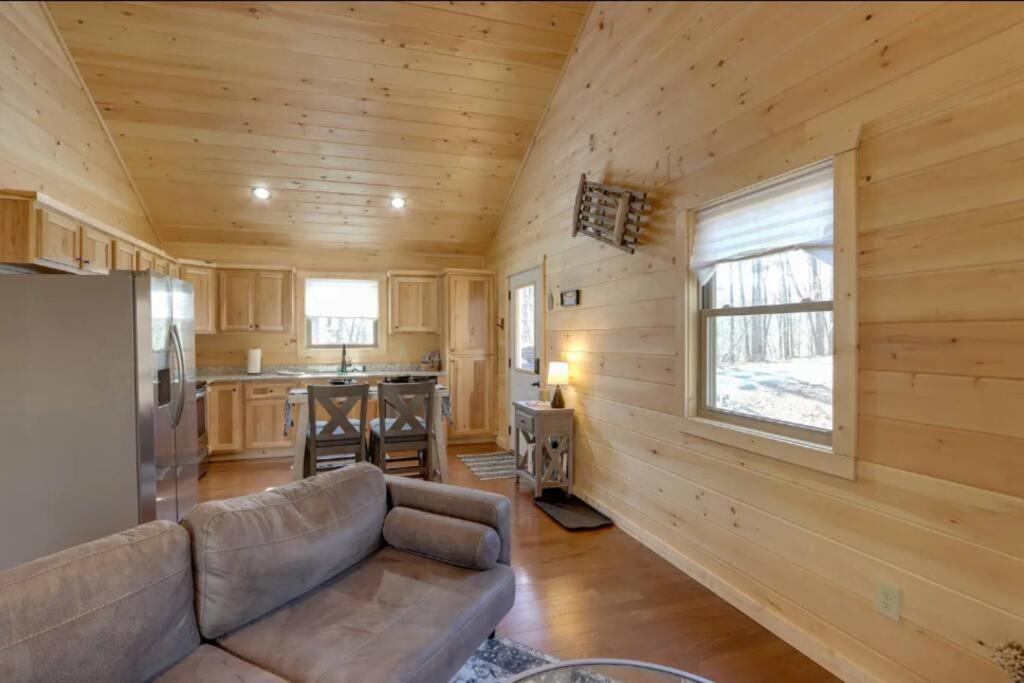 New Serene, Fun & Comfy Cabin- Covered Deck, Grill, Arcade Murphy Eksteriør billede