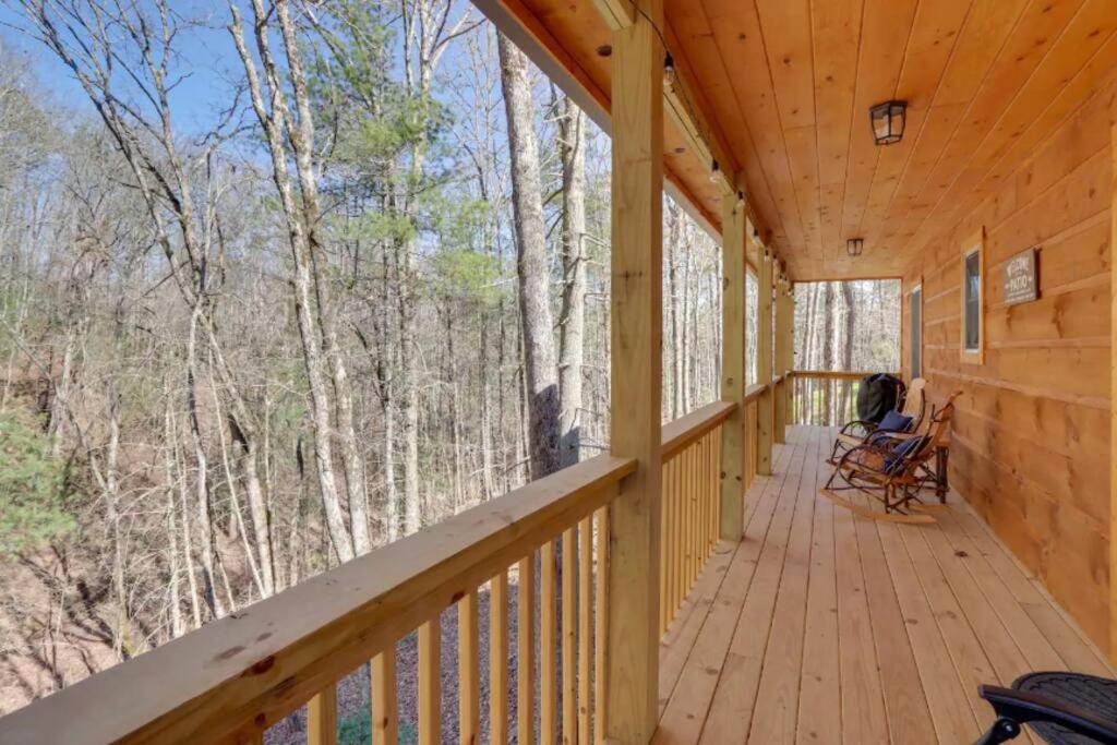 New Serene, Fun & Comfy Cabin- Covered Deck, Grill, Arcade Murphy Eksteriør billede