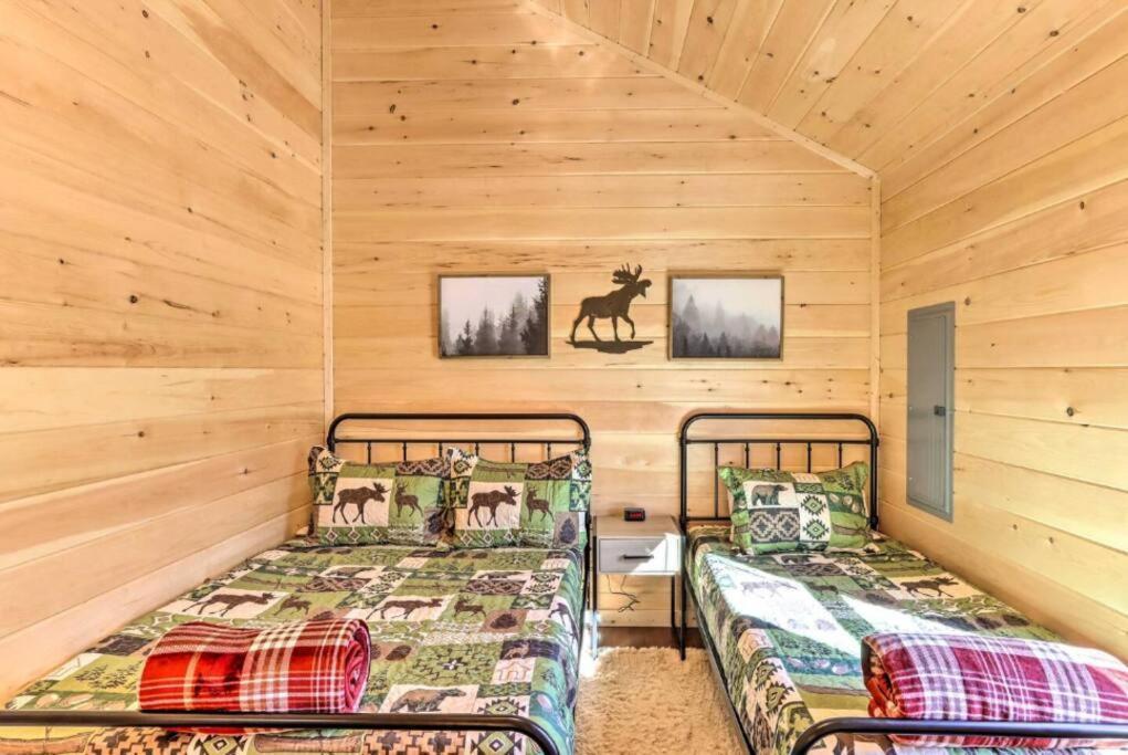 New Serene, Fun & Comfy Cabin- Covered Deck, Grill, Arcade Murphy Eksteriør billede